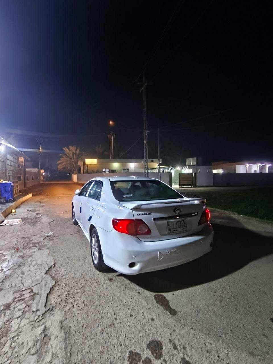 السلام عليكم 
كورلا موديل 9 وارد امريكي بيها بارد بالجاملغ الخلفي وبيها صبغ بالبنيد شبر من كدام بدون ضربه تبريد تدفئة محرك 1800 المرغوب السعر 120 وبيها مجال رقم صاحب السيارة ***********
