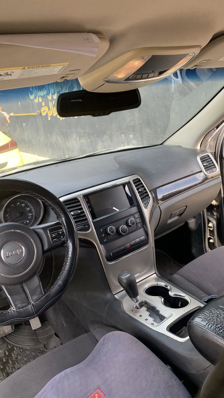 للبيع Jeep موديل 2011
كلين بدون صبغ
رقم دهوك مسطرة
العنوان : الموصل 
السعر: 165 ورقة وبيه مجال

للتفاصيل الاتصال:
0774 090 3591
