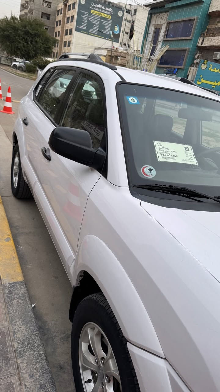 سلام عليكم توسان موديل ٢٠٠٩ خليجي صبغ قليل جاملغ امامي سياره نضيفه على وضع شركه سونرها موجود السعر 123  
رقم الهاتف ***********
