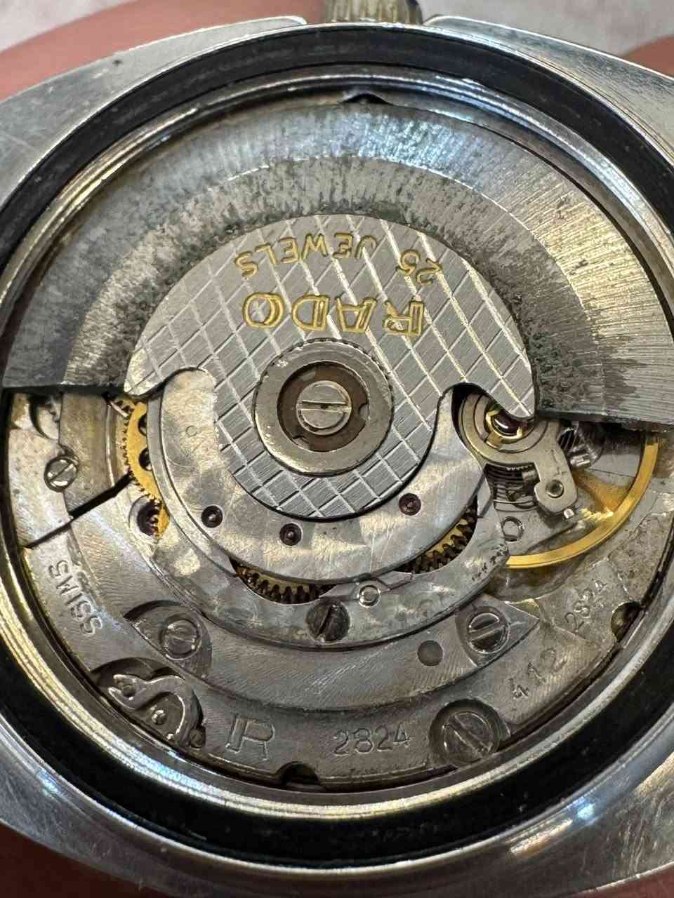 RADO Diastar 1970
رادو دايستار مستخدمة (بدون مرفقات) بنسبة نظافة ممتازة (ملاحظات بسيطة داخل المينا)
السير بلادي كامل
- القطر 36*40
- الماكنة أوتوماتيك
- نافذة لعرض التاريخ
- انگر دوار شغال
للإستفسار مراسلة الصفحة ، يوجد توصيل الى جميع محافظات العراق
(نتعامل بالساعات الأصلية فقط)


**إذا كنت صاحب هذا الإعلان وتريد حذفه لأي سبب، رجاءا أرسل رسالة إلى الدعم الفني**