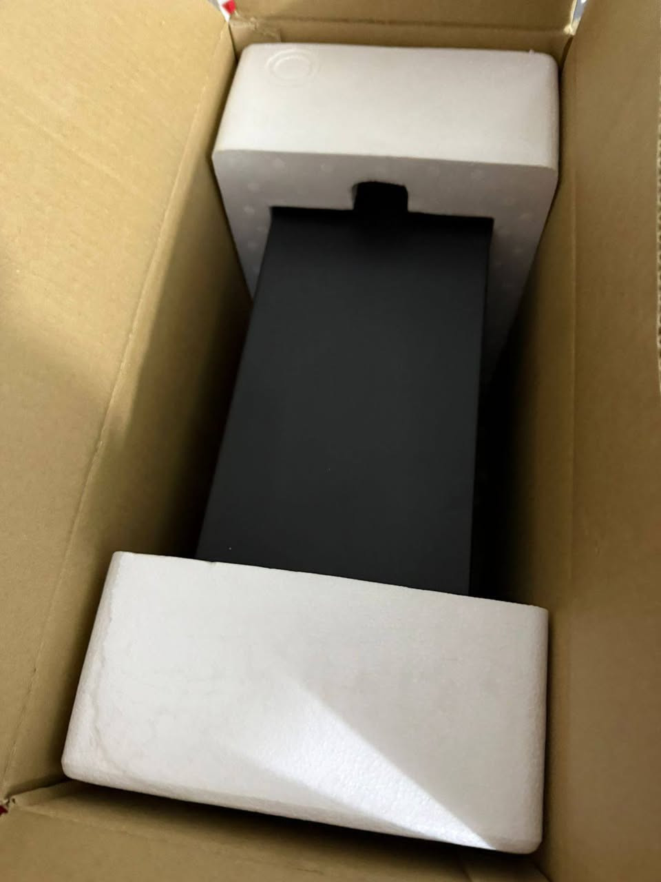 للبيع UPS Falcon 1500VA
شبه جديد ونظيف جدًا، مع الكارتون والتغليف الأصلي.
يدعم PS5 وPC والأجهزة الإلكترونية، بيه AVR لتثبيت الفولت وحماية من انقطاع الكهرباء.
الحالة: ممتازة
الموقع: العراق / الديوانية ديوانية, القادسية


**إذا كنت صاحب هذا الإعلان وتريد حذفه لأي سبب، رجاءا أرسل رسالة إلى الدعم الفني**