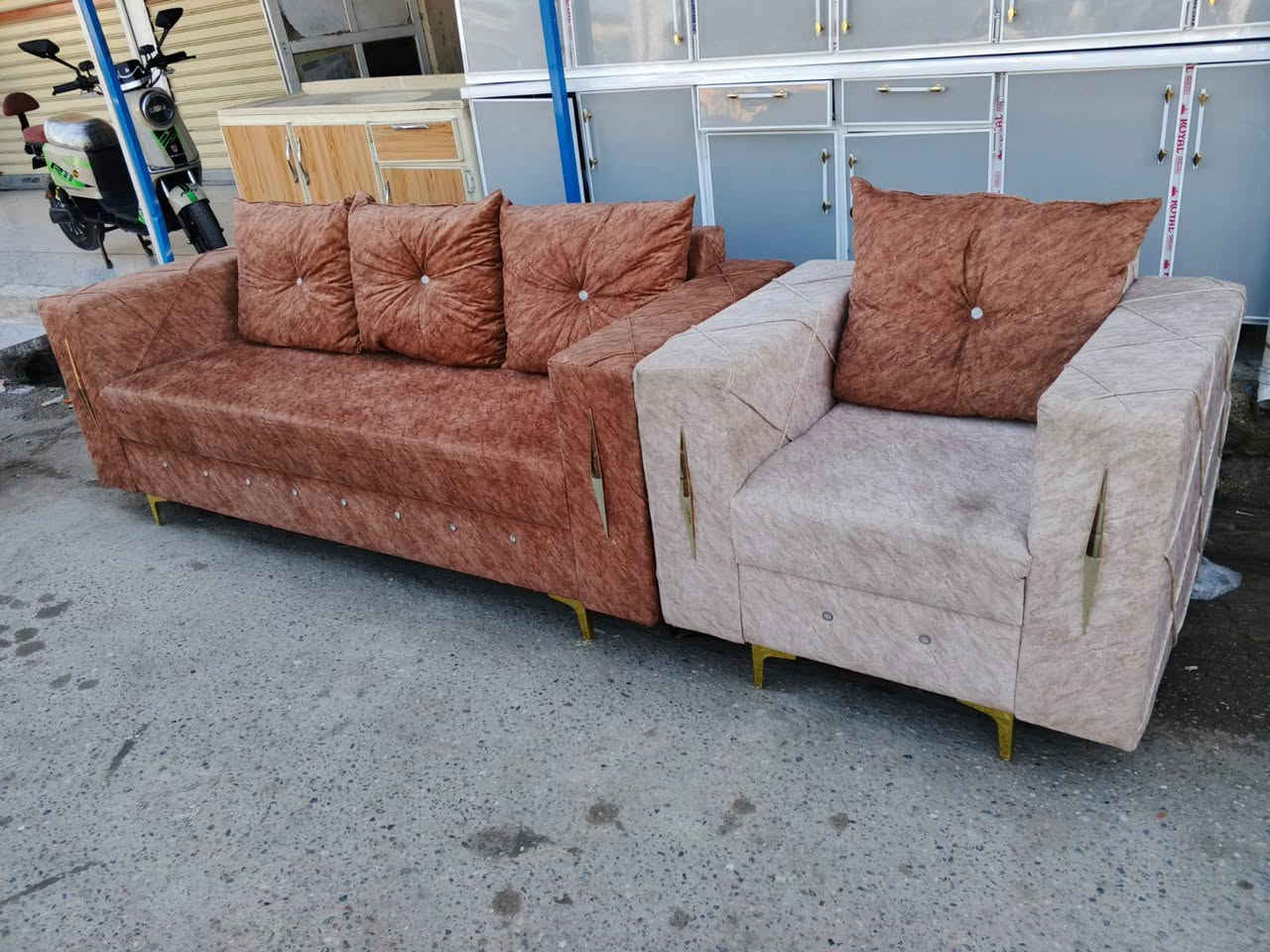 معرض المصطفى 🖥️🛋️السلام عليكم  زبائنه الكرام
🥇تخم مستعمل تفصال شرط 💥 اخو الجديد 🌀 10
مقاعد 🌛سعر(275)الف وبي مجال  مستعدون بتجهيز اثاث بيت كامل وشراء  اثاث بيت كامل العنوان كركوك.🔹القادسيه. الثانيه شارع. ابووليد اللا ستفسار.🪬 اتصال ع راقم / ***********
