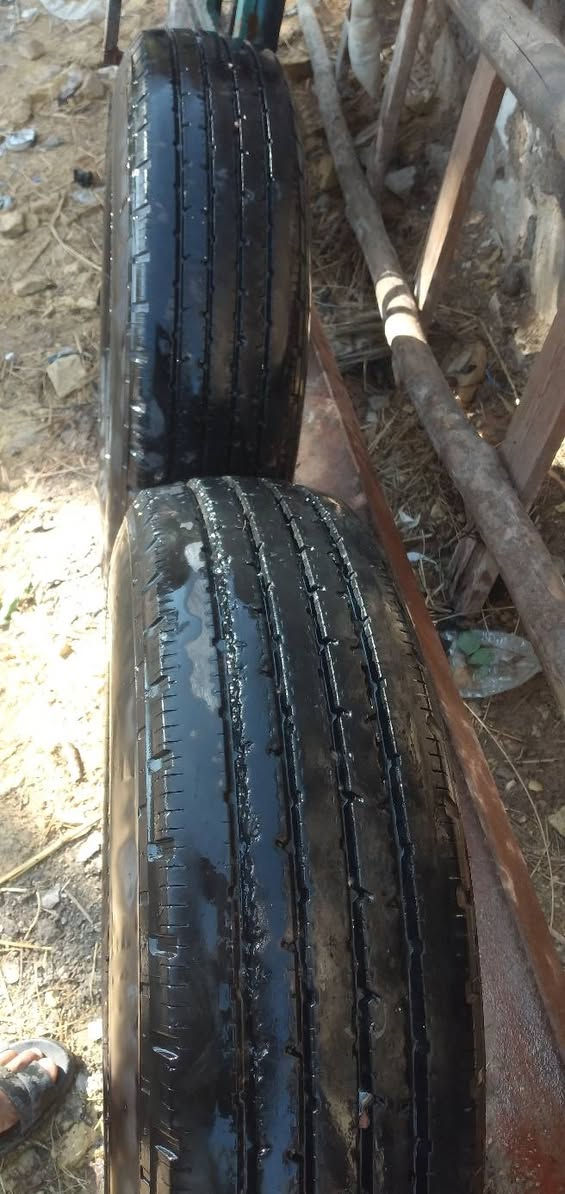 السلام عليكم تايرات ياباني نضيفات بمعنه الكلمه كتان ينشدن ع العنتر  سعر الزوج ٦٥/////عنوان نجف
 اتصال***********
