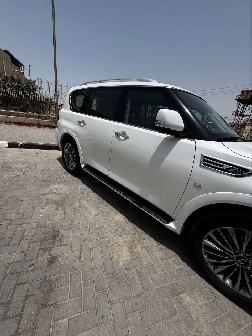 نيسان انفنتي  QX80 (2019)
-خليجي  وكالة المهند بدون صبغ | فقط ملاحظات بسيطة بالدعامية الخلفية + صبغ دعامية الامامية.
-بارد على كد المكان المؤشر في الصور فقط.
-كير مكينة كلة كفالة.
-ممشى 96000  كم قابل للزيادة.
-باسمي سيارة رقم دهوك شرط تحويل .
موصفات: 
-رادرت 
-كامرات 360 
-تدفئة  بل كشنات 
-حساسات امامية خلفية 
-تحديد مسار  
-3 قطع تبريد 
-سلايد 
-شاشات امامية خلفية 
-تحكم تبريد منفصل خلفي 
-طوي كشنات كهربائي 
-خزن في كشنات 
-تحكم وضعيات القيادة 
-صندوق كهربائي
-مكان السيارة / البصرة
-للبيع او مرواس مع بيك اب حصراً
السعر 304 ورقة وبيها مجال.
للتواصل *********** البصرة, العراق
