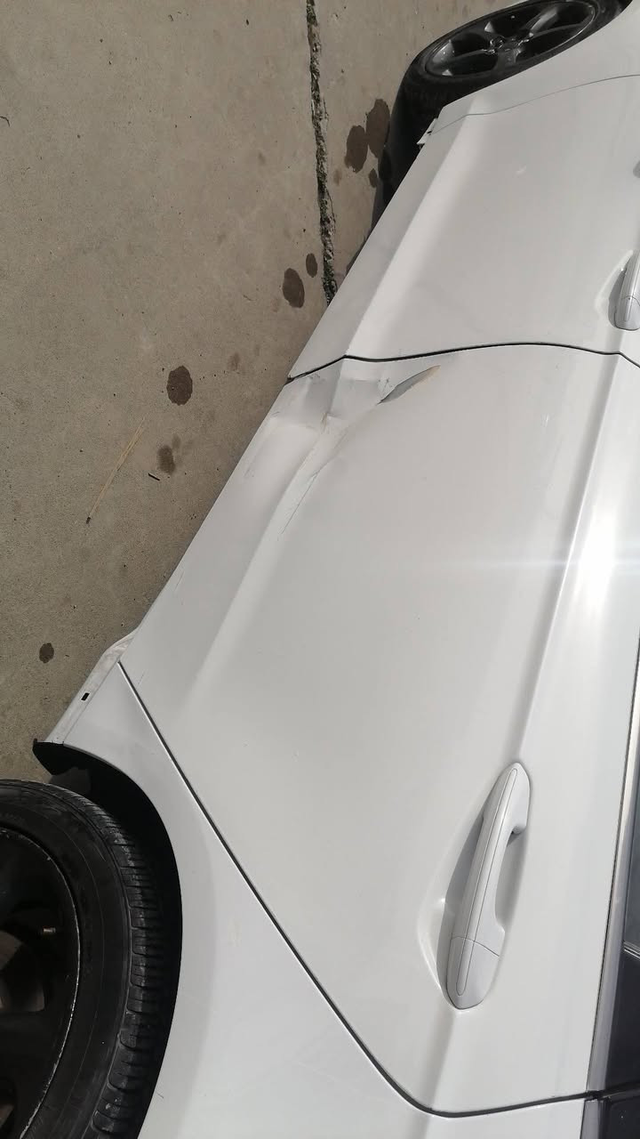 ***********
فۆرد ڤیوژن مۆدێل 2017 مەکینەی 15ی تۆربۆ ڕەقەم سلێمانی ڕەقەم و سەنەوی تا2029تازەیە وەکالەتی بەناوی خۆمانە بەشەرتی تەحویل و وەکالەت  مەکینەی کراوەتەوە بەشەرت سەیارەکە حیزام بۆیاخە لەسەر ساغی قرچێکی بجوکی پێشی هەیە شایەنی باس نیە سێعری 85گەڵاو مەعامەلەیەکی برایانە 
شوێن:سلێمانی
