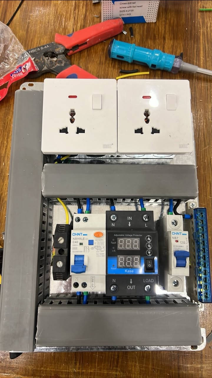 بورد حمايه لسيارات بي وايدي وغيرها
#مكونات بورد 30في40
جوزه تشغيل البورد
جوزه ايرث لكج 
جوزه حمايه من ارتفاع  التيار الكهربائي وانخفاضه 
كونكتر ايرث وايرات مستخدمه الفنار الحراري الاصلي 
ملاحظه جميع المواد مستخدمه درجه اولى 
يتوفر لدينا خدمه شد وعمل ايرث 
للاستفسار الاتصال برقم او خاص ***********حسن الكهربائي
