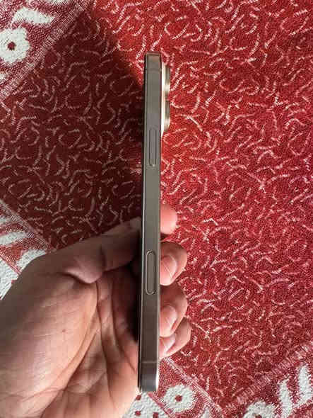 ايفون 16 برو ماكس للبيع مكاني كربلاء الحر
كامل كارتونه وغراض 
بطارية 92 

جهاز جديد تك سيم 

سعر 1350 للاستفسار الاتصال ***********
