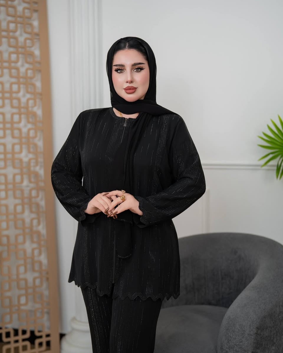 طقم يجنن 💟🔥 3 قطع
للحجز على واتساب الرقم 
***********
السعر ٥٥ وتوصيل مجاني 
متكون من سوت مع بنطرون مع شال القماش شيفون  اصلي
القياسات :-  من وزن 60 الى وزن 100
ج .
