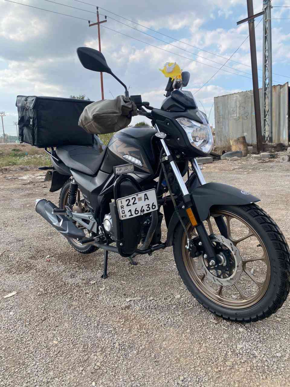 سلام عليكم من رخصت الادمن
RK موديل 25 
صار 3 اشهر من اخذتها 
بعدها على وضع الشركة 
ماشيه 14 الف 
تخم تاير جبلي مانع انزلاق 
لون اسود مميز
دراجه كلش حلوه و نضيفه و عمليه 
رقمها اربيل اصولي بس نروح للشركه اسويلك تنازل ثاني يوم تروح تحول باسمك
رايدها ب 2600 و بيها مجال للشراي 
مكاني ديالى الخالص رقمي ***********
