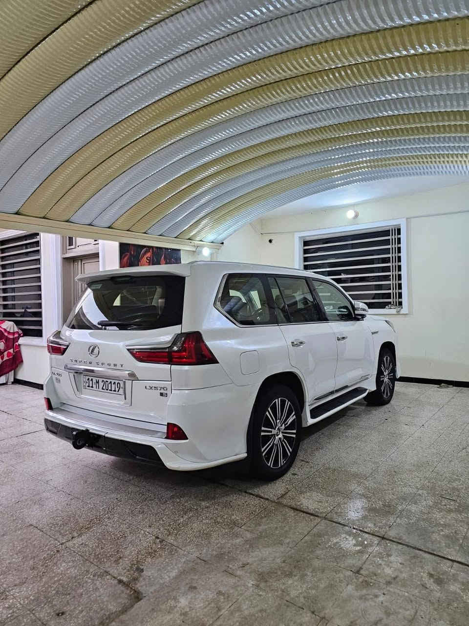 سلام عليكم عندي سياره البيع لكزز موديل 2019 رقم بغداد دولي جديده سياره وحلوه فول موصفات تحويل مباشر سياره بريم عنوان بغداد ولشراي يتصل على *********** السعر 625 وبيه مجال لطيبين
