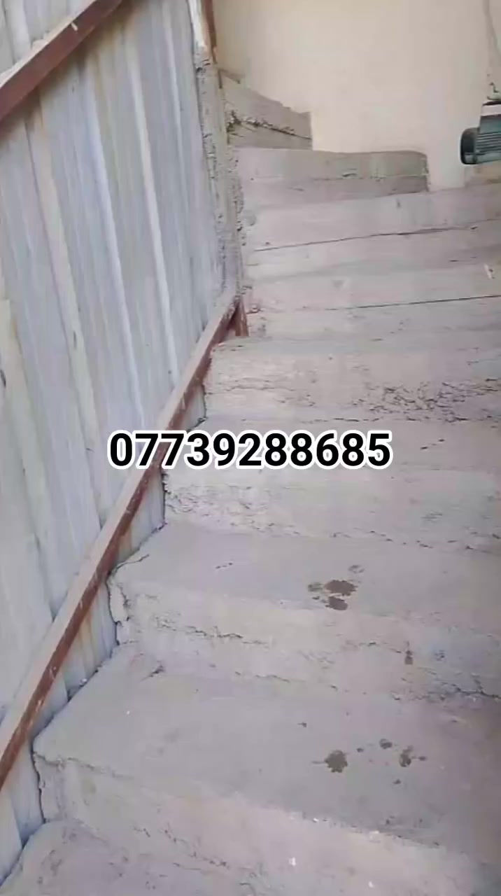 يا الله السلام عليكم يوجد دار للايجار طابق ثاني المساحه 150متر طابقين مدخلين استقبال ومطبخ وصاله وغرفتين نوم وصحيات العنوان بغداد الدوره المهديه ثانيه الهياكل المربع الذهبي مقابيل السيدية زنود الست الهلال 
السعر 500الف وقبل التفاوض سكن عائله فقط 
***********
