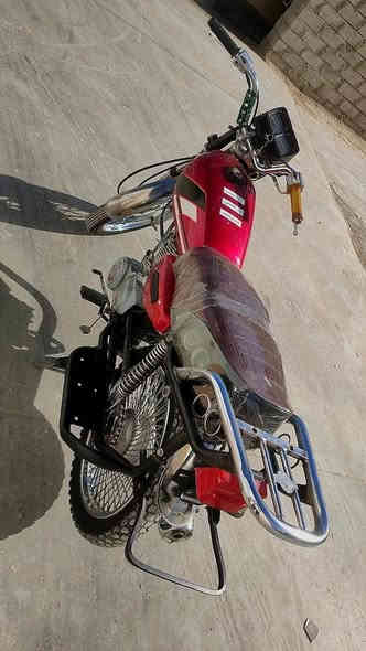 موطور بارت99999مفتوح قبل يومين عمرتو النضافه كبال عينك
السعر 300وبي مجال العنوان بادوش
التواصل واتساب او اتصال***********
