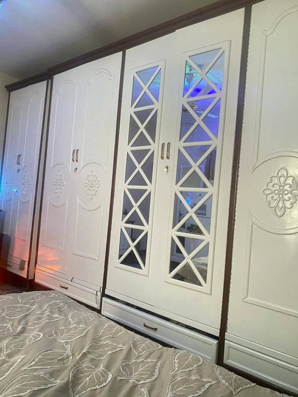 غرفه للبيع مسوينه قبل سنة  خشب عراقي تكمه الغرفة حيل ضخمة وقوية جداً مسويه 3
يردوه مليونين  و250  وبيه مجال لشراي

مكان ديوانيه


**إذا كنت صاحب هذا الإعلان وتريد حذفه لأي سبب، رجاءا أرسل رسالة إلى الدعم الفني**