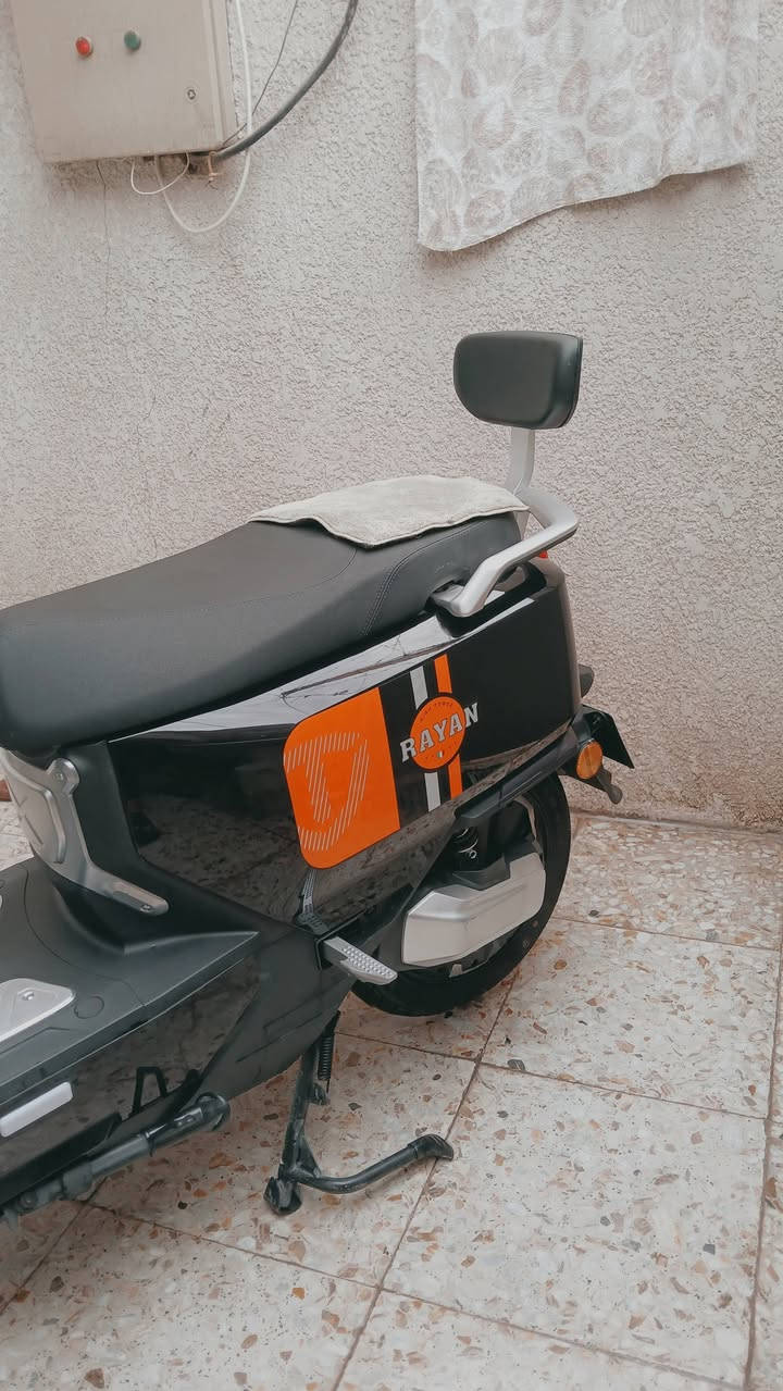 السلام عليكم دراجه شحن للبيع نوع الريان الوحش السعر مليون العنوان الشعب ***********
