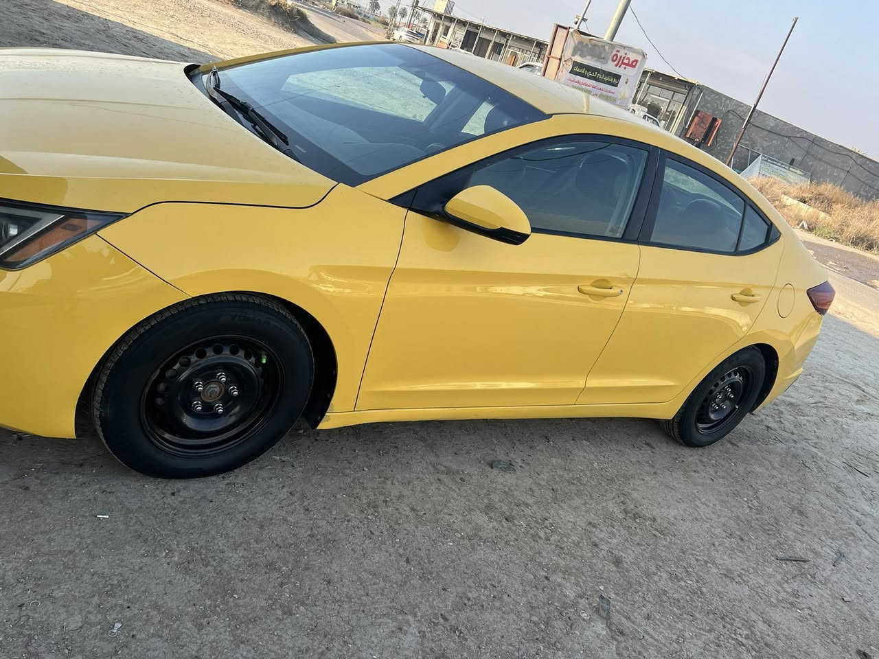 السلام عليكم 
 النتره البيع السياره جاهزه من كلشي 
مكينه جديده  الفين  كير اوتو    تخم تاير  صدر حداديه
مو ديل 2019
 مكان السياره  وسفيه معمل زينب 
السعر 132 وبيه مجال 
لاستفسار اتصال على هاذه الرقم ‭0750 516 9105‬.  ***********
