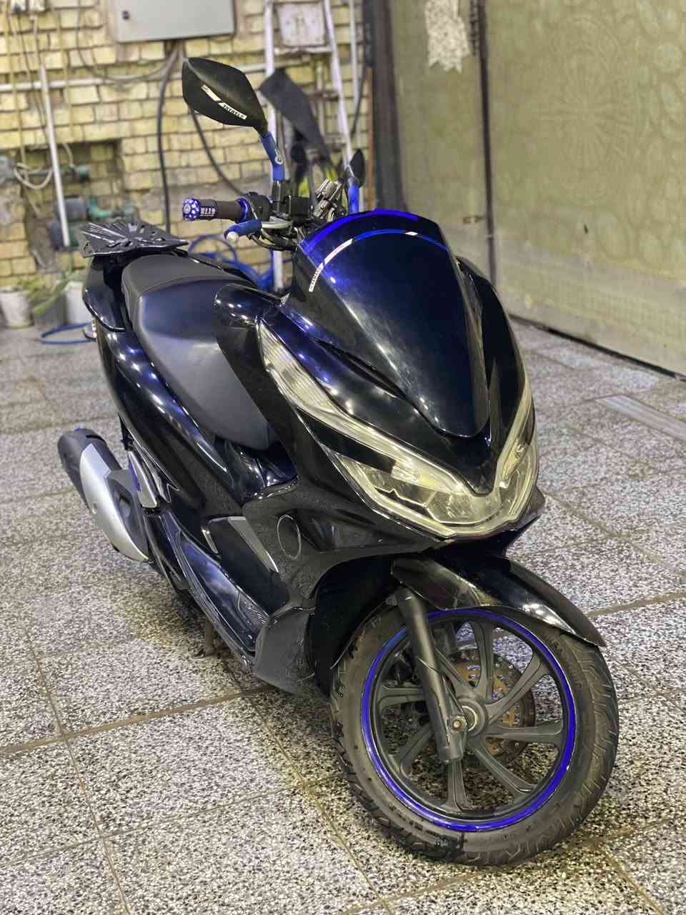 السلام عليكمpcx جيل الثالث كوري ماشيه50 الف سعرها 13 ورقه وبيها مجال قليل
مكينه 150 مكان الدراجه الزعفرانيه للانتصال ***********
