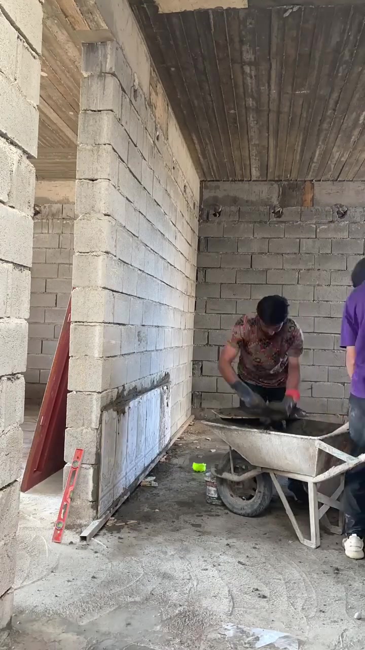 السلام عليكم خلفة سيراميك متفرغ حاليا اشتغل سيراميك جداري وبورسلين ارضي 
رقم الهاتف ***********
