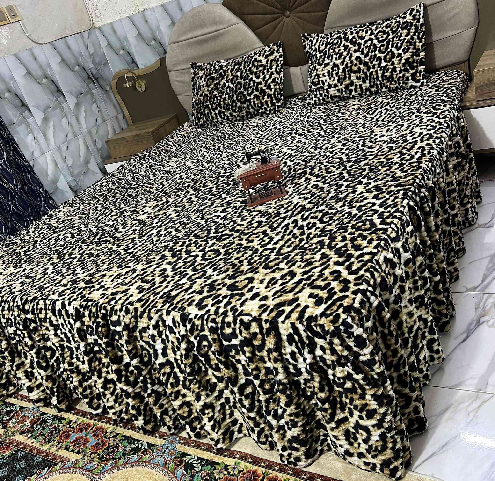 اللهم صل على محمد وآل محمد

افضل وأجمل المفروشات اقماش خاولي مقلم درجه أولى حسب القياسات المطلوبة اخيط 🪡🧶
متوفره خدمه توصيل 🚚 كل المحافظات ب5
ام رسول الخياطه المفروشات 

***********📞☎️#
#مفروشات#
#اكسبلور_فولو
#الشعب_الصيني_ماله_حل
