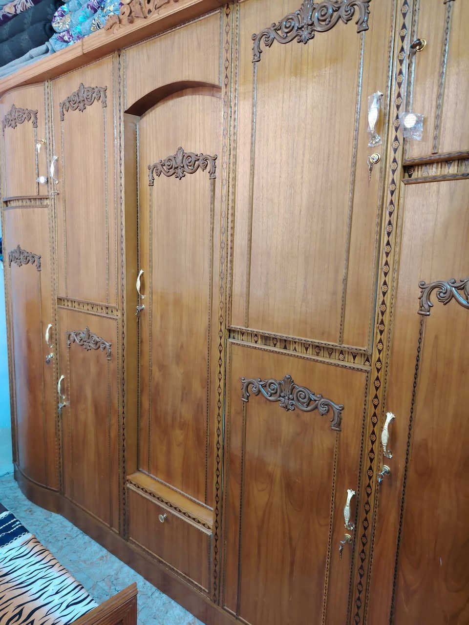 كنتور ابو 5 كنتور ابو 6 البيع نجارة ***********
