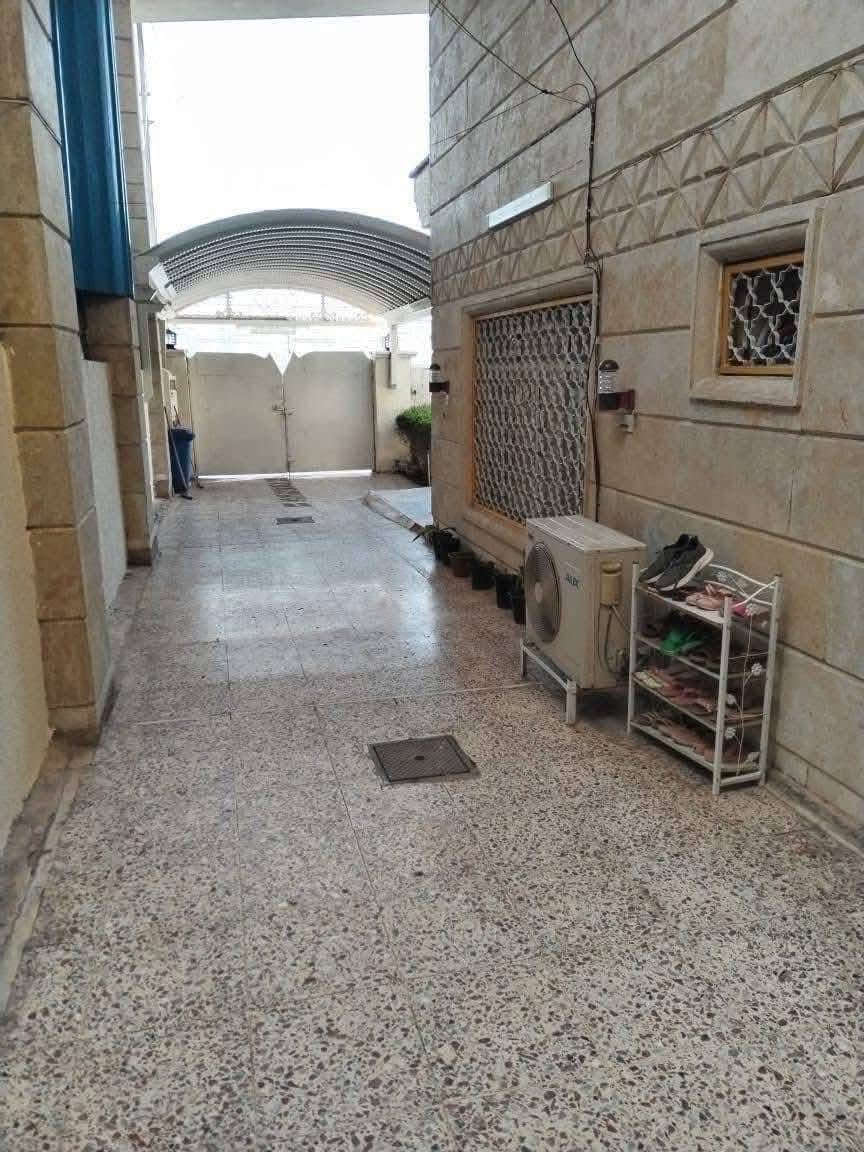 اعلان ●○●○● للبيع 

بيت بناء حديث المساحه《 ٢٥٠ متر》
الواجه 《١٢.٥ متر 》النزال 《٢٠ متر 》
الواقع في حي العامل خلف البانزين خانه
يحتوي على 《٥ غرف نوم 》《٤ خدمات 》
《هول او حولي 》《صاله ضيوف 》《حديقه وكراج 》

للاستفسار مراسلة الصفحة او الاتصال

على الارقام واتساب

☎️ ***********

☎️***********

زورو موقعنا ((مــكتــب بــاب الحــارة)) في حي الجهاد مقابل ((جامـــع النــور))ومجاور(( شارع التكية)) يوجد كافة العروضات وكافة المساحات للـــدور والاراضـــي
بإدارة { السيد ابو أنس}🇮🇶🇮🇶
