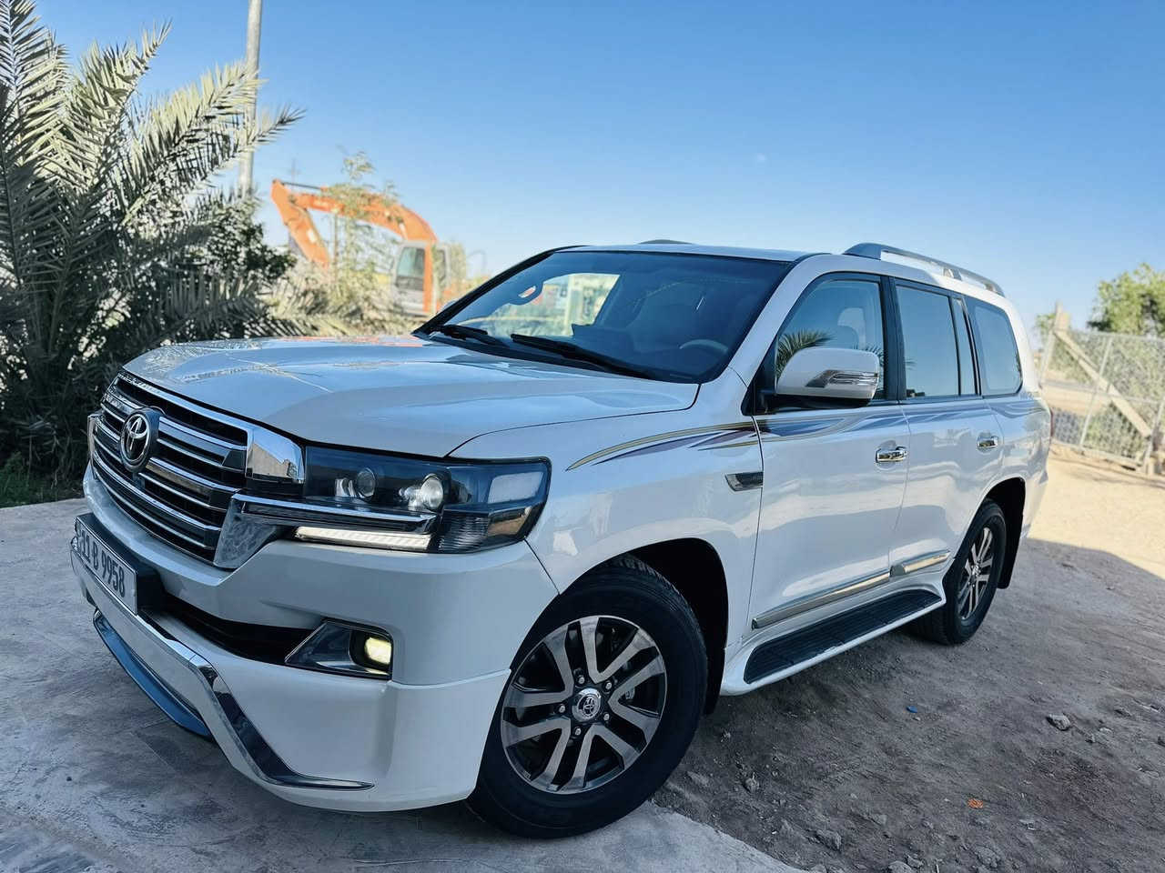 سلام عليكم ورحمت الله وبركاته
للبيع لاندكروز 2011 ستينيه فول محدثه 20 رقم بغداد دولي وبسمي شخصيا محرك6 سلندر ماشيه 200 ألف فقط بيه ضربه بلمقدمه صفاح قماره تكم كفاله تخم تاير حداديه مكينه وكير شرط الفحص 

شراي اتصل *********** مكاني ذي قار الرفاعي 

السعر$255 وبيه مجال بيع سريع او مراوس حسب القناعه
