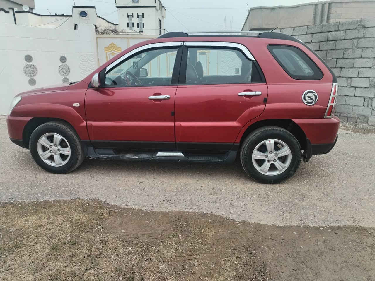 سلام عليكم
كيا سبورتج للبيع ومروس موديل (2009) سياره خليجي رقم نينوى دولي هزه جديد سياره جديده صدر تايرات محرك كلو جديد تحويل وكاله السعر (122)وبيه مجال ملاحضه كوبون بانزين موجود بيه (***********)
