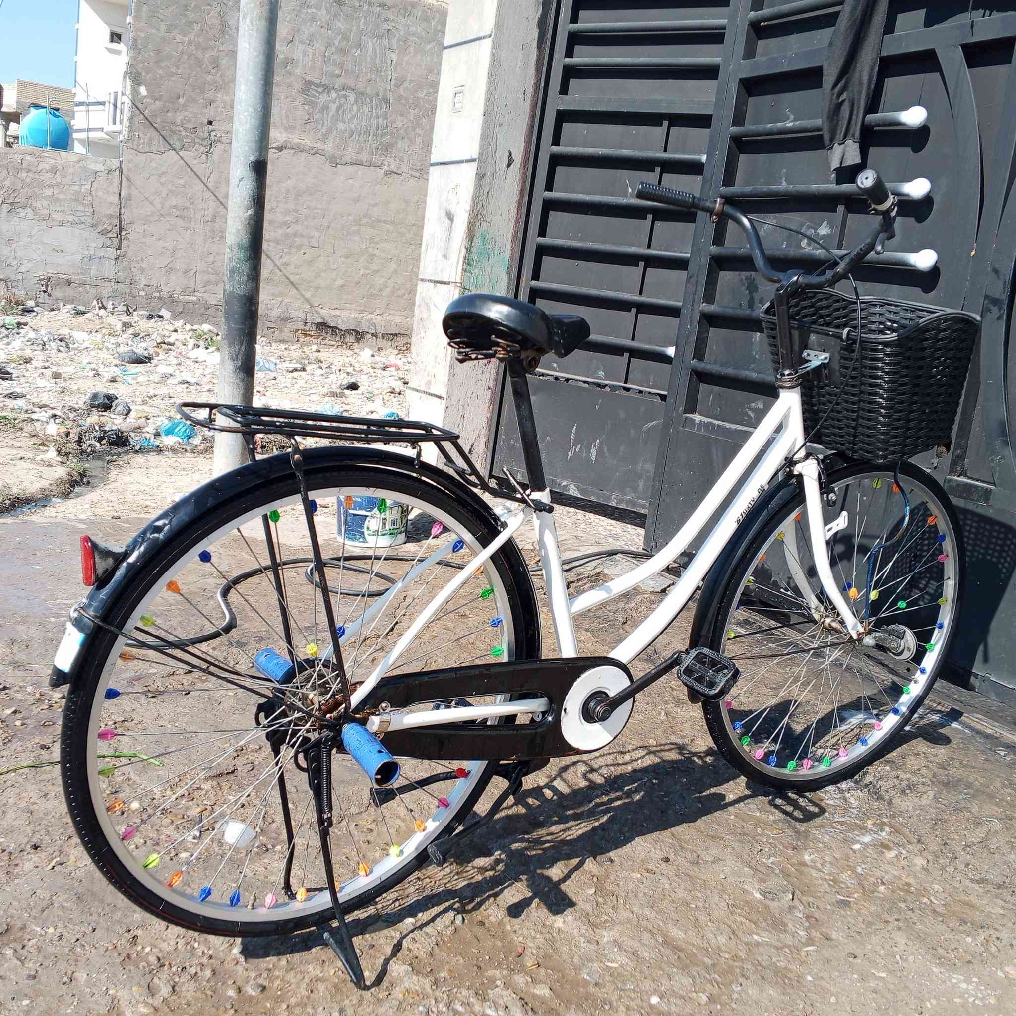 السلام عليكم بايسكل للبيع حجم 26
السعر 90 وبي مجال مكاني ابو غريب قريب السوك 
متواجد ع نت


**إذا كنت صاحب هذا الإعلان وتريد حذفه لأي سبب، رجاءا أرسل رسالة إلى الدعم الفني**