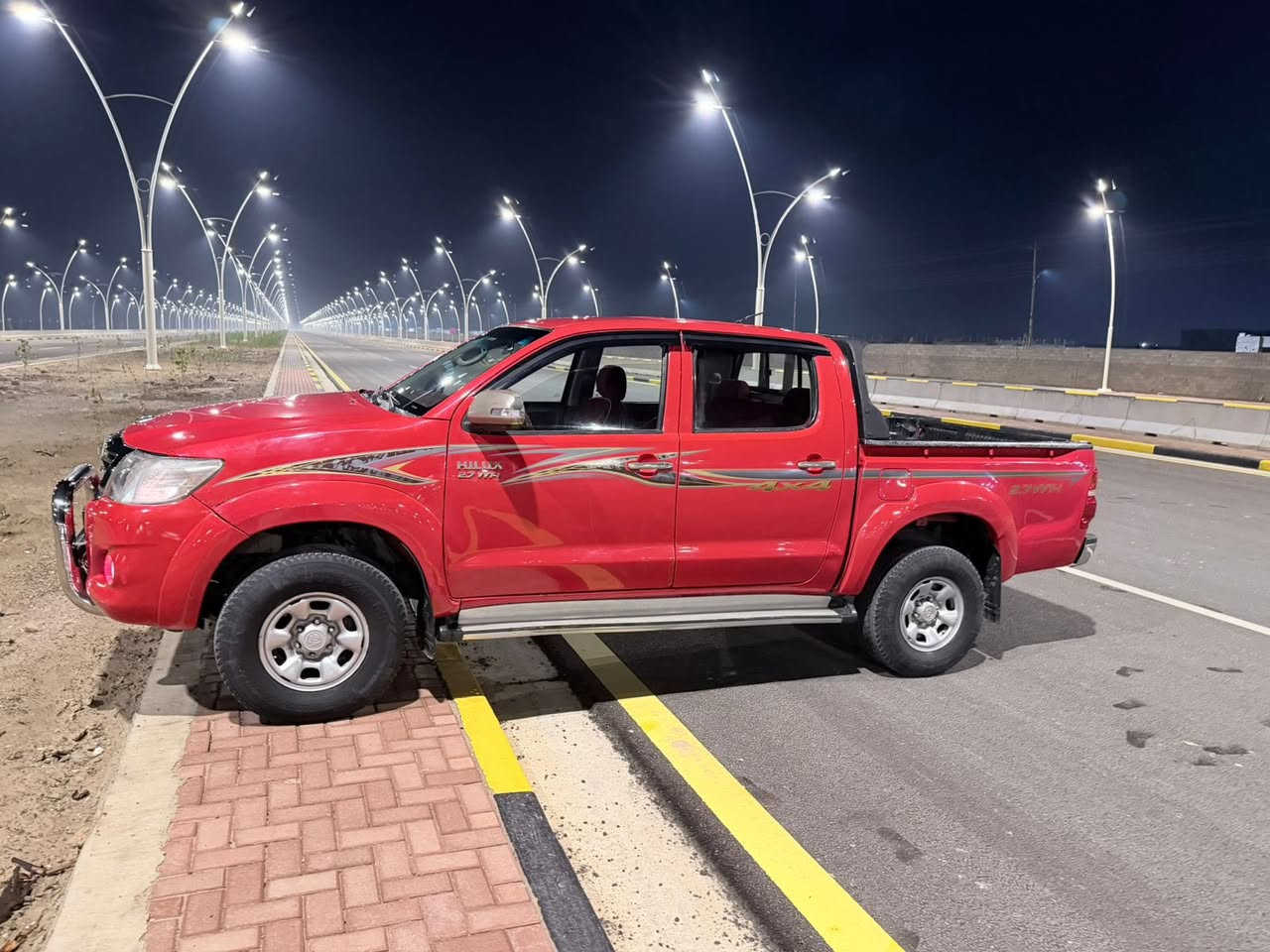 بيكم هايلوكس 2014  اوتماتيك فوريل تحويل مباشر مكفوله من الصبغ السعر ٢١٨بي مجال ماشيه ١٥٠ الف شويه بيها تعديل بارد بالجاملغ مكان السياره سامراء***********
