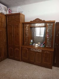 غرفة نوم • للبيع • موصل الجانب الأيمن