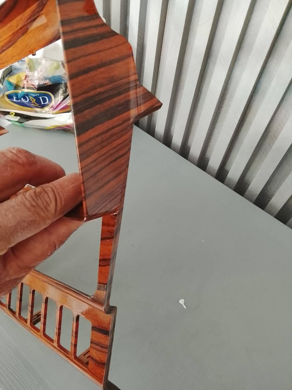 بسم الله الرحمن الرحيم
وجه  شاشه اندرويد مارسيدس دب 
عندي قطعتين شديت وحده و بقت وحده 
السعر 70 الف 
مكاني بغداد ***********
