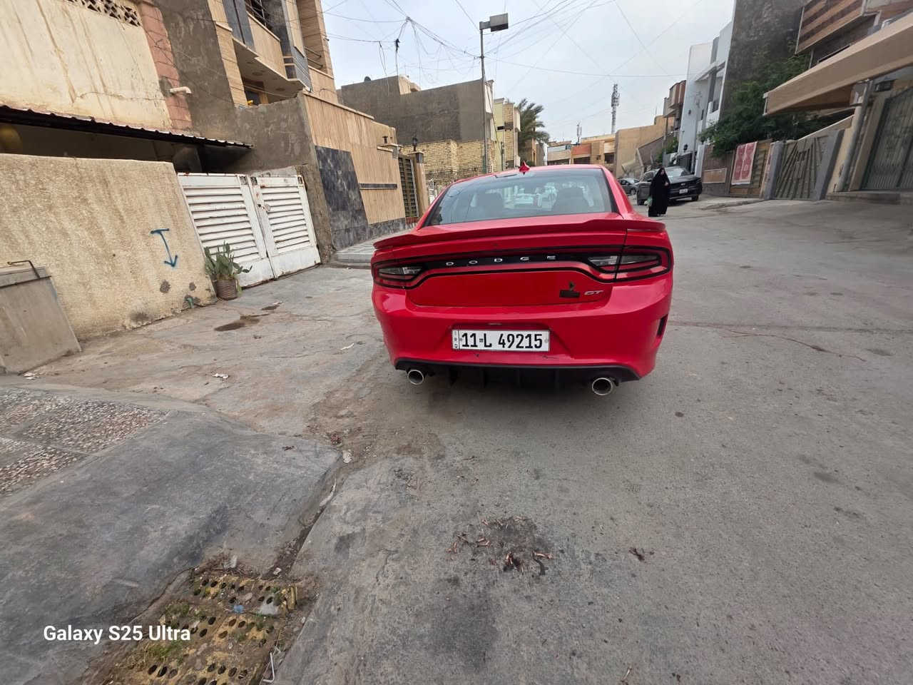 السلام عليكم 
دوج جارجر للبيع وارد امريكي 
موديل 21 GT 
حاليا ماشية 50  مايل وقابل للزيادة ومن استوردتها ماشيه 11 الف مايل
رقم بغداد بأسمي 
فول مواصفات عدا الفتحة
شاشة كبيرة 
مري قلاب عند البك
رادارات جانبية
كشنات كنتارة تدفئة وتبريد 
تدفئة بالاستيرن 
ايرباكات سليمة
لون مميز 🔴
السيارة حيل معتنين بيها من دهن وبانزين وادامة
 حادثها جنطة بس وراجعة بارد وتكدر ادك رقم الشاصي وتتأكد من صور الحادث ومبدلة دعامية خلفية فقط
وبيها كلير من امريكا عكس صفحة السايق
كارفكس متوفر 

مكان السيارة بغداد شارع فلسطين
للأستفسار واتساب او اتصال 
***********
وبالخير ع الياخذها
