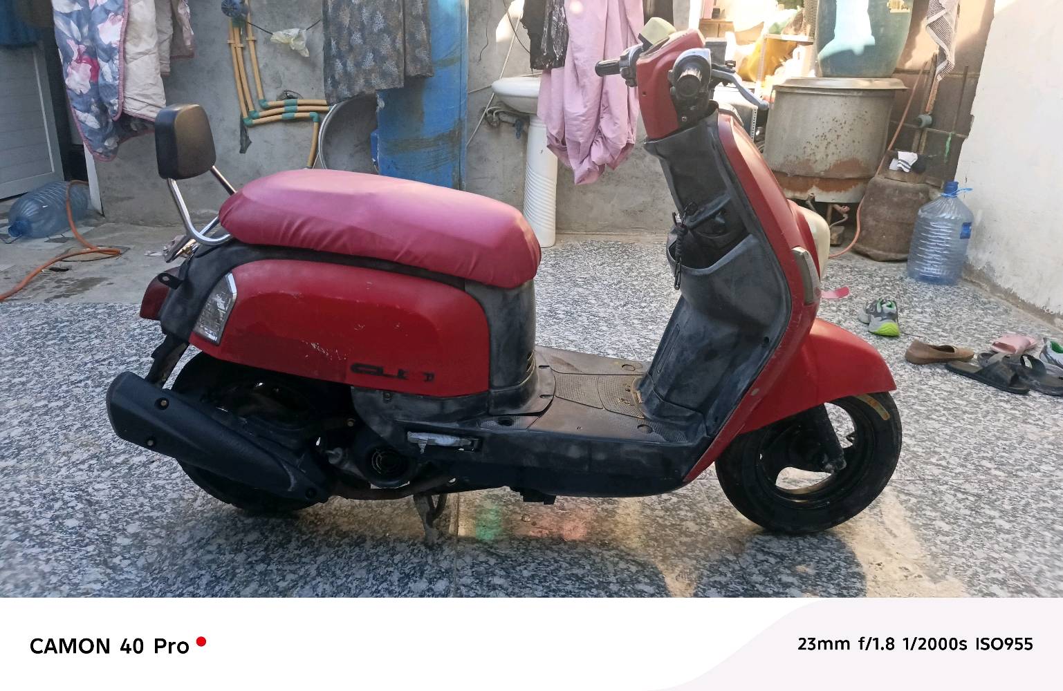 مكينه مامفتوحه تايرات جدد دوشمه جديده كابريته مو اصليه
بدلته كفرات أصلي أبو الختم للبيع الدراجه مشتريه حاويه من زمان صارله هواي عندي بلبيت شغاله وشرط الفحص ٥٥٠ وبين مجال
***********
