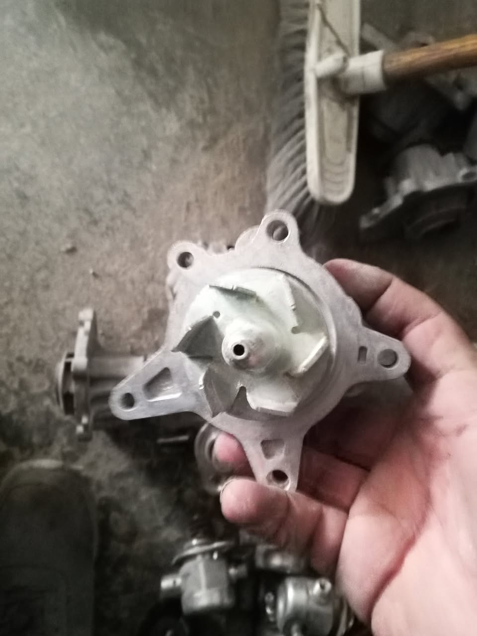 سلام عليكم
واتر بم كوري النترا ابوتما وسوناتا 

وتساب للتواصل ***********
