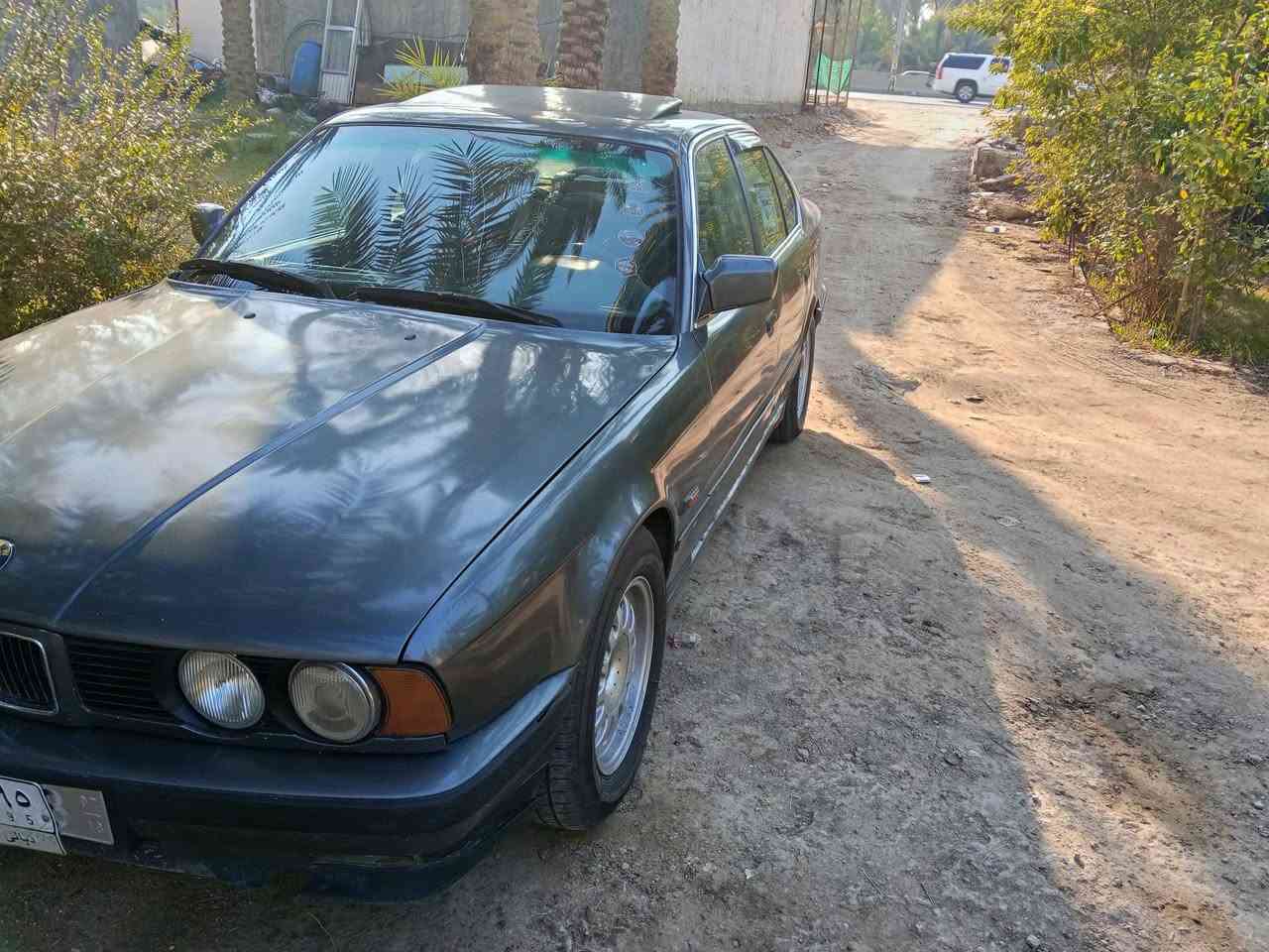 السلام عليكم بيم كفاله من الظربه مصبوغه عام جماليه تخم تايركهربايات كله شغاله موديل 1991تحويل حجم 525مكينه بلاد كيرشرط حداديه غرفه جديده رقم ديالى تحويل للبيع او مروس حسب القناعه السعر 45بيه مجال مكاني كربلاء ***********
