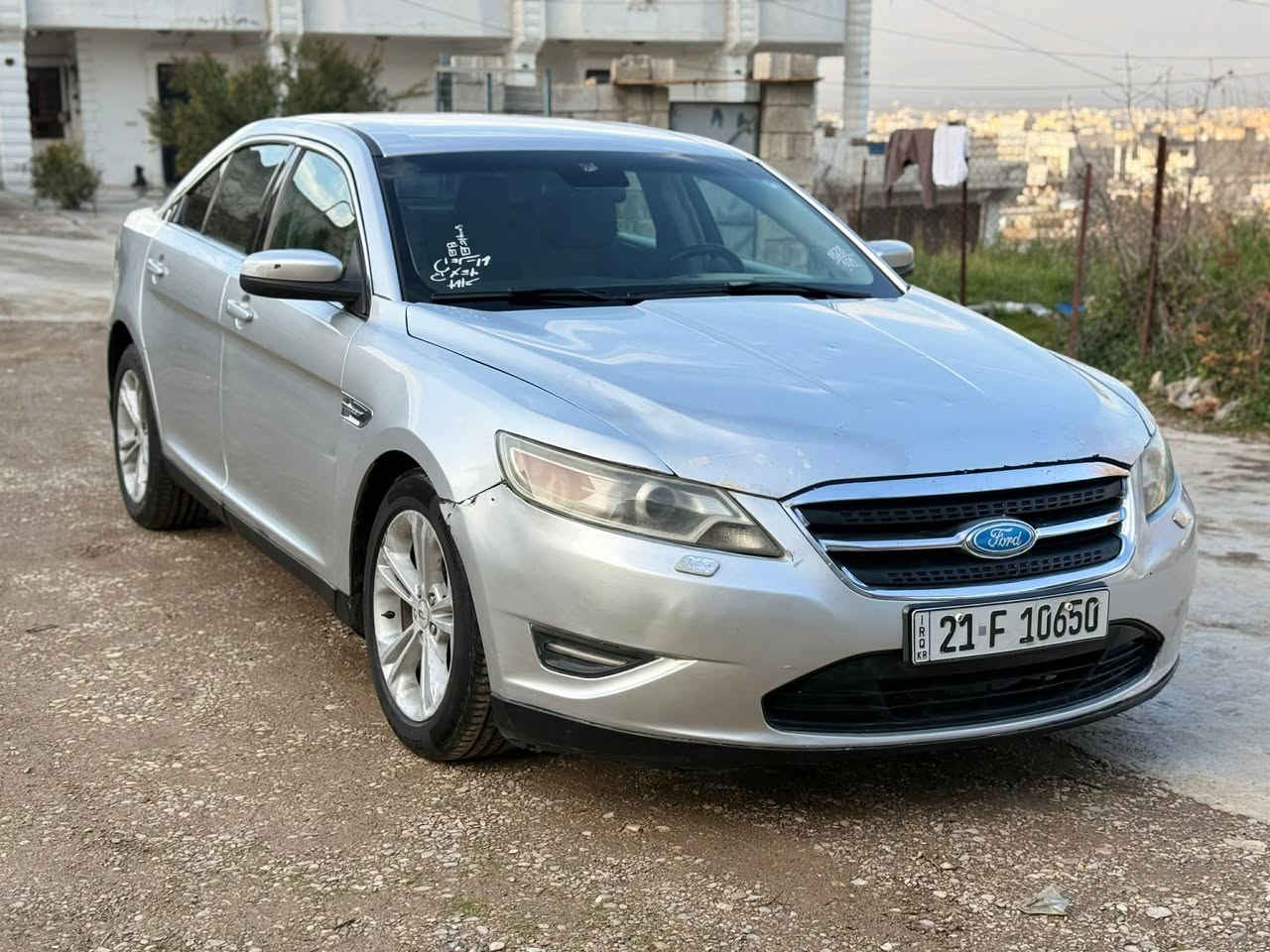 فۆرت تۆرۆس 2010 سەنەوی تازە چوارپارچەی بۆیاخ بێ دەعم و لێدراو گێرو مەکینە و تەبرید بەشەرت سەیارەکە نمونەیە کارەبای کامل بەشەرت تەبرید مەرکەزی سۆنەرم داناوە تکایە موشتەری نیت تێل مەکە لەگەڵ ڕێزم 
78 گەڵا معامەلەیەکی کە م بێ شوخت و کاڵبونەوە
شوێن . شاره زوور . زەڕایەن 
*********** = *********** حلبجة, السليمانية
