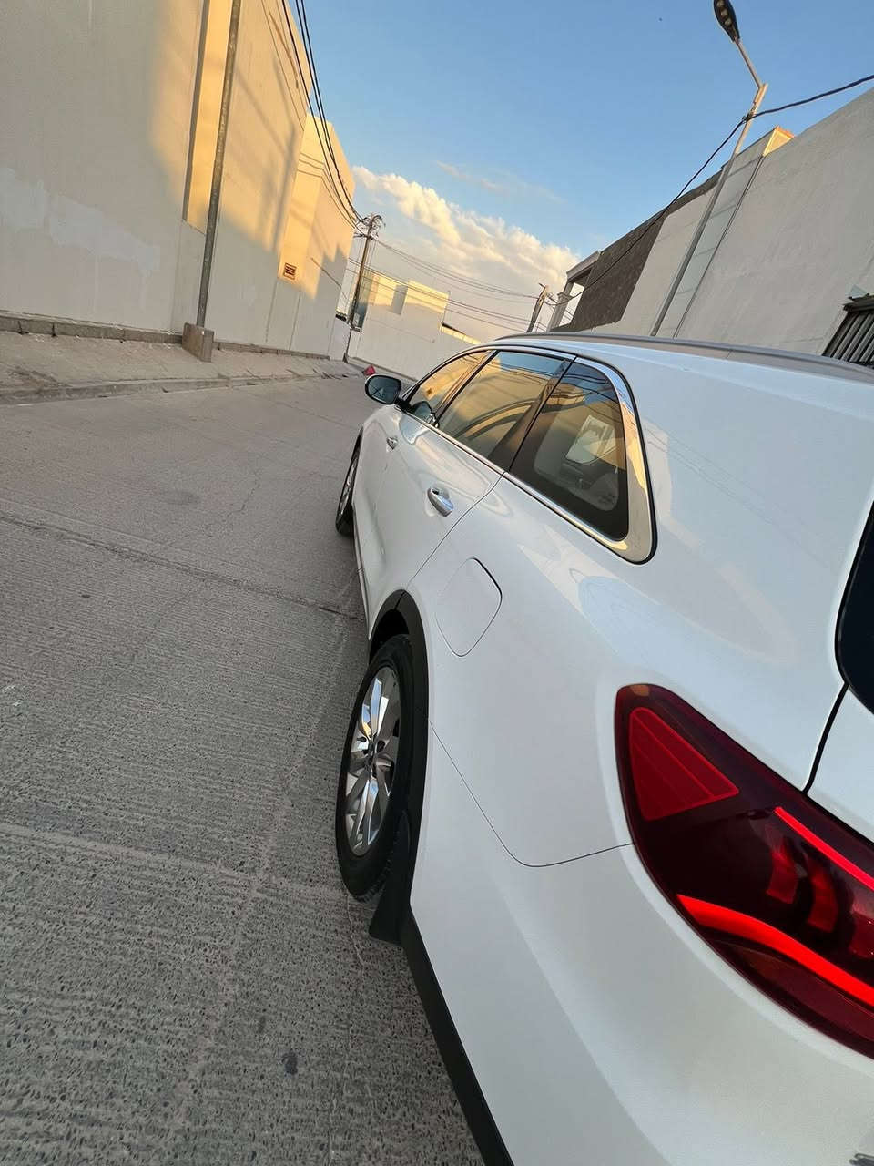 سورنتوخليجي موديل 2019كفالة عامه تحويل مباشررقم اربيل  فول عدبنراما والفورويل 
بصمه تشغيل
بصمه بيبان
حاكيه
تحكم فول
شاشه انفنكيشن
شاحن ويرأس
كراسي كهرباء
بردات خلفيه
جنطه كهرباء
٦سلندر
٧راكب ٣قطع تبريد ماشيه 110 مكينه عل وضع الشركه مامفتوح بيه برغي السعر 235 وبيه مجال بيع او مراوس الاستفسار ***********او ***********
