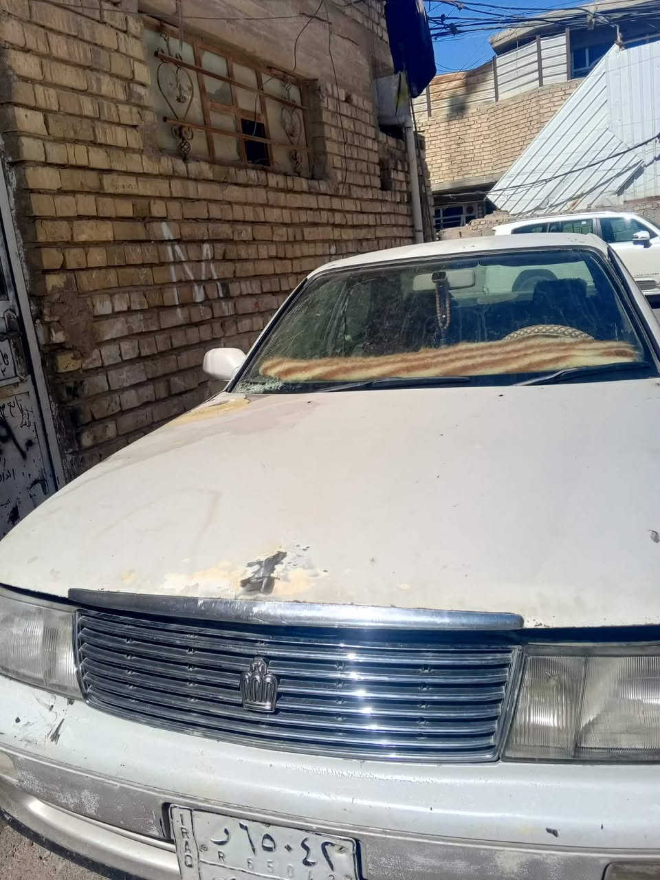 سيارة نوع بطه تيوتا ياباني مديل ٩٤ رقم انبار الماني مشروع وطني مكفوله من الكص ونقل جثه السياره يرادله شويه ترتيب السعر ٣٠ وبيه مجال مكان السيارة بغداد الشعله للاستفسار الاتصال *********** مكلف بنشر التفصيل اكثر عبر الاتصال او تساب
