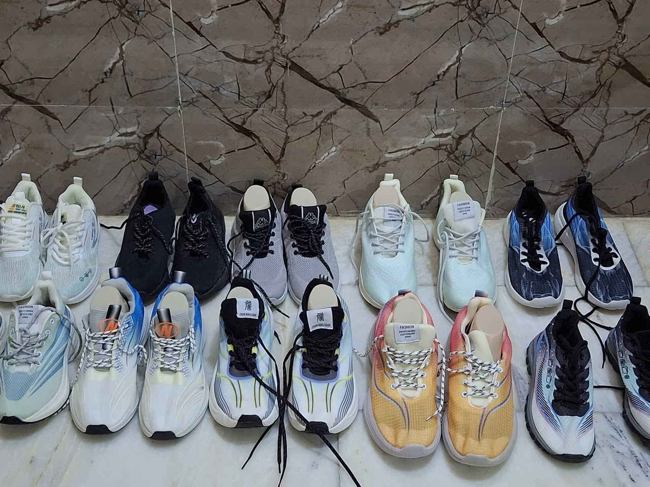 شلعة احذية سوبر كريمة ٢٠ زوج قياسات خشنة سعر ١٥٠ وبيهن مجال يوجد توصيل كافة محافضات العراق


**إذا كنت صاحب هذا الإعلان وتريد حذفه لأي سبب، رجاءا أرسل رسالة إلى الدعم الفني**