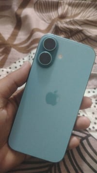 ايفون ١٦ • نضيف حيل • لون مميز