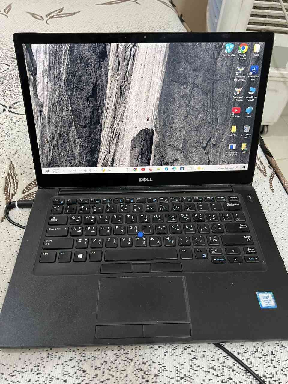السلام عليكم
لابتوب ديل جهاز نضيف جدا 

مواصفاته 

كوراي 7 الجيل الثامن

رام 8GB 

هارد 256GB SSD

الجهاز حلو ونضيف عوزه بس بطارية 

للاستفسار *********** واتساب موجود
