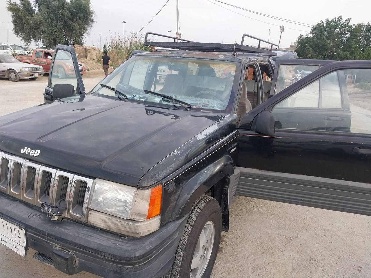 جيب شيروكي بغداد ألماني  تحويل مباشر موديل ١٩٩٤ واسط الزهراء  / محرك فيفي خير من الله هاتف 
***********
