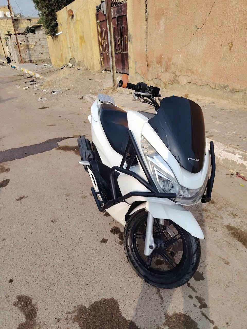 سلام عليكم مكلف بل نشر  بي سي اكس جيل ثاني ياباني مكفوله من فتح مكاني بغداد الحسينيه راشديه رقم صاحب دراجه  ‏‪***********‬ سعر مليون و 700الف
