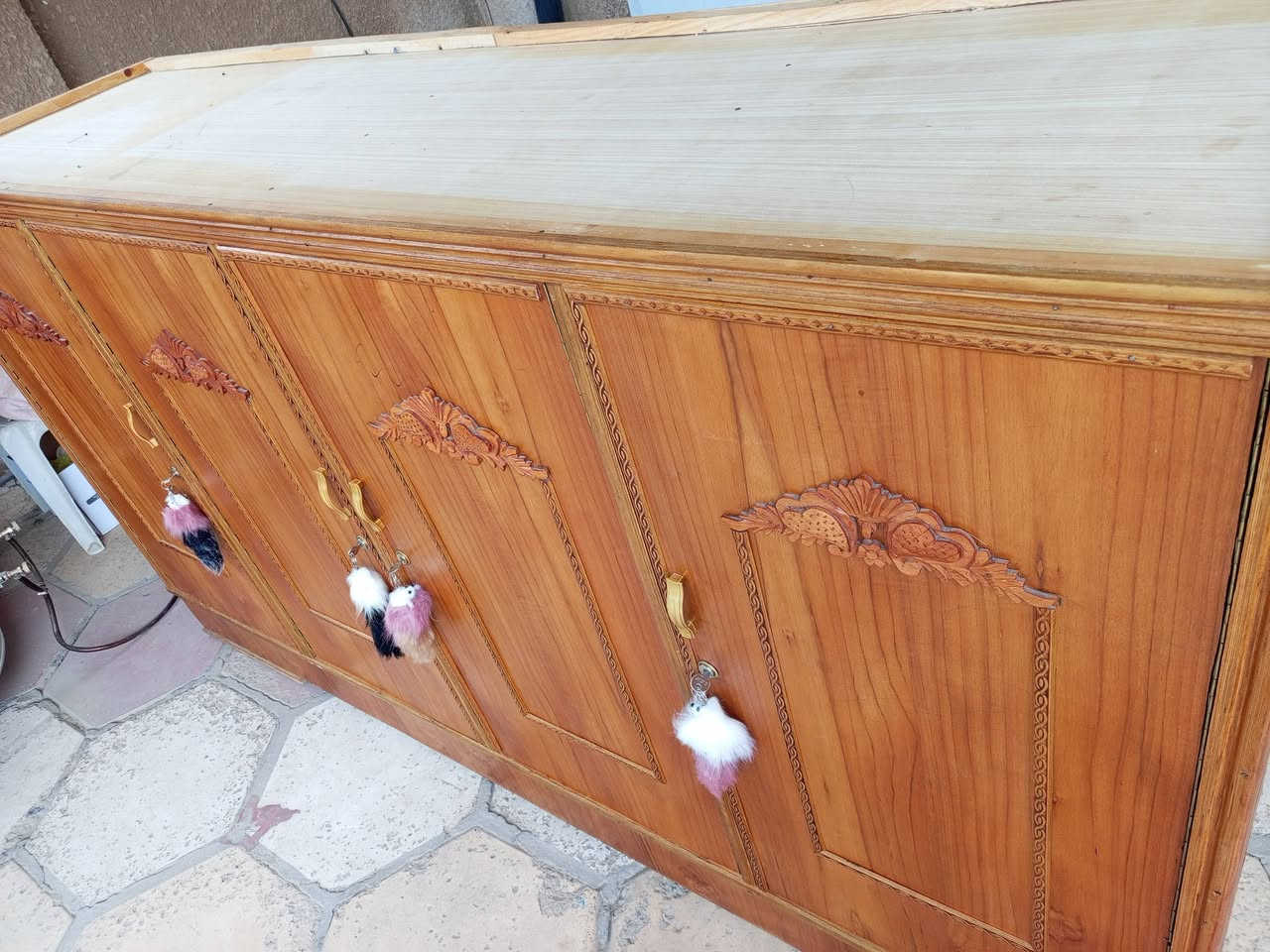 بوفيه صاج تزكام جديدة الطول مترين ارتفاع متر وربع السعر ١٧٥ الاتصال ***********
