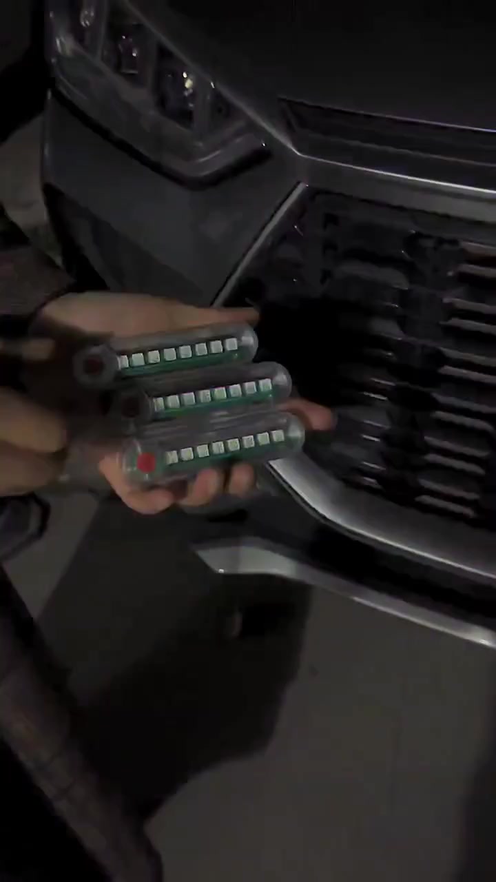 Car strobe lights, solar-powered strobe lights, no batteries required, worldwide shipping. Contact us on the homepage if interested, thank you.


**إذا كنت صاحب هذا الإعلان وتريد حذفه لأي سبب، رجاءا أرسل رسالة إلى الدعم الفني**