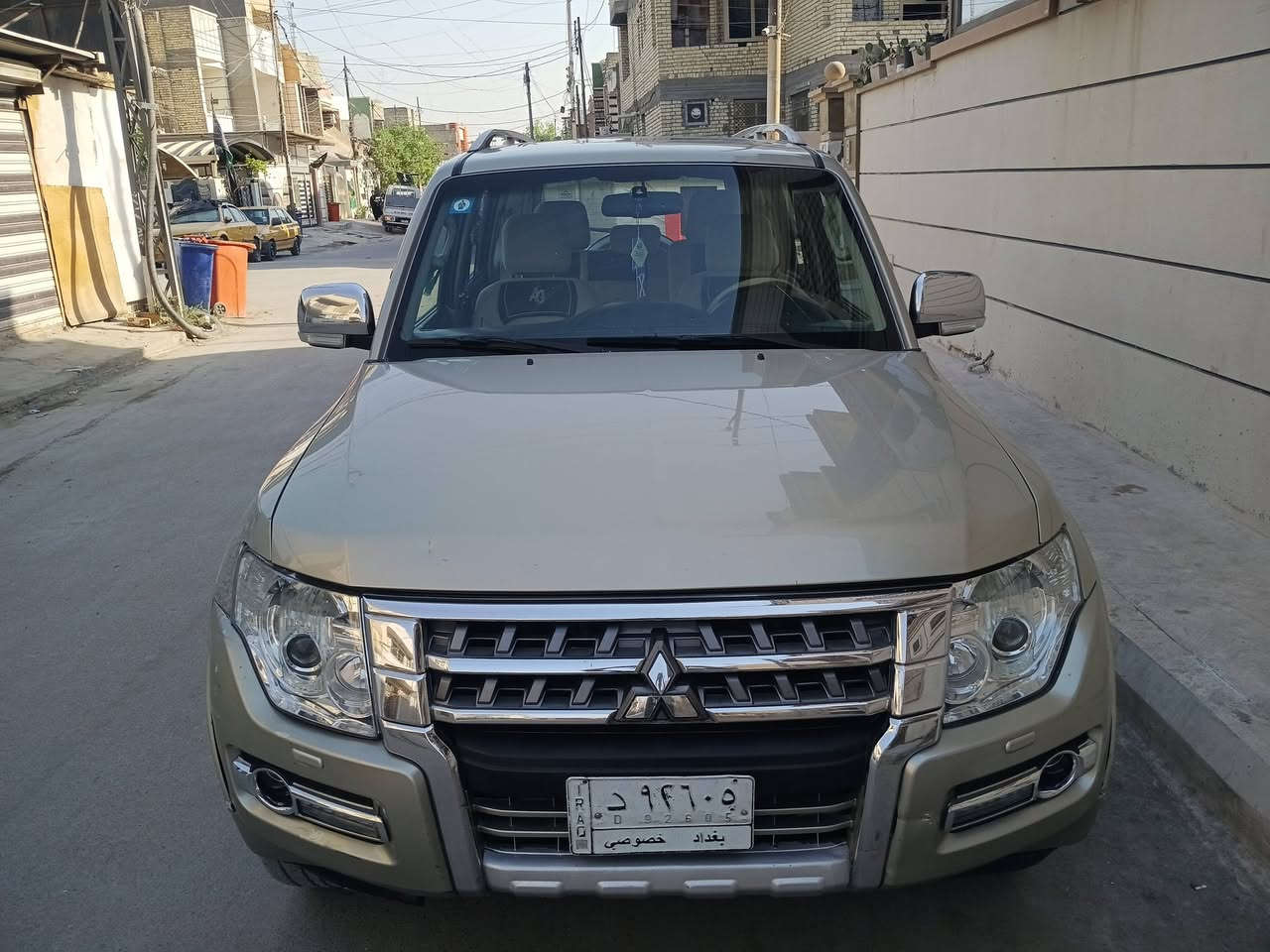 باجيرو ٢٠١٠ حبتور مكينة ٣٨٠٠ فول مواصفات للاخير  فتحة بيها ٣ قطع صبغ السعر ١٠٠ قفل للاتصال ***********
