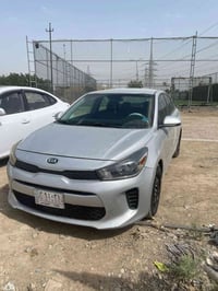 K. Rio  موديل :: 2020 معوقين  105mi  السعر 92 وبيها مجال حادث قطعتين  ...