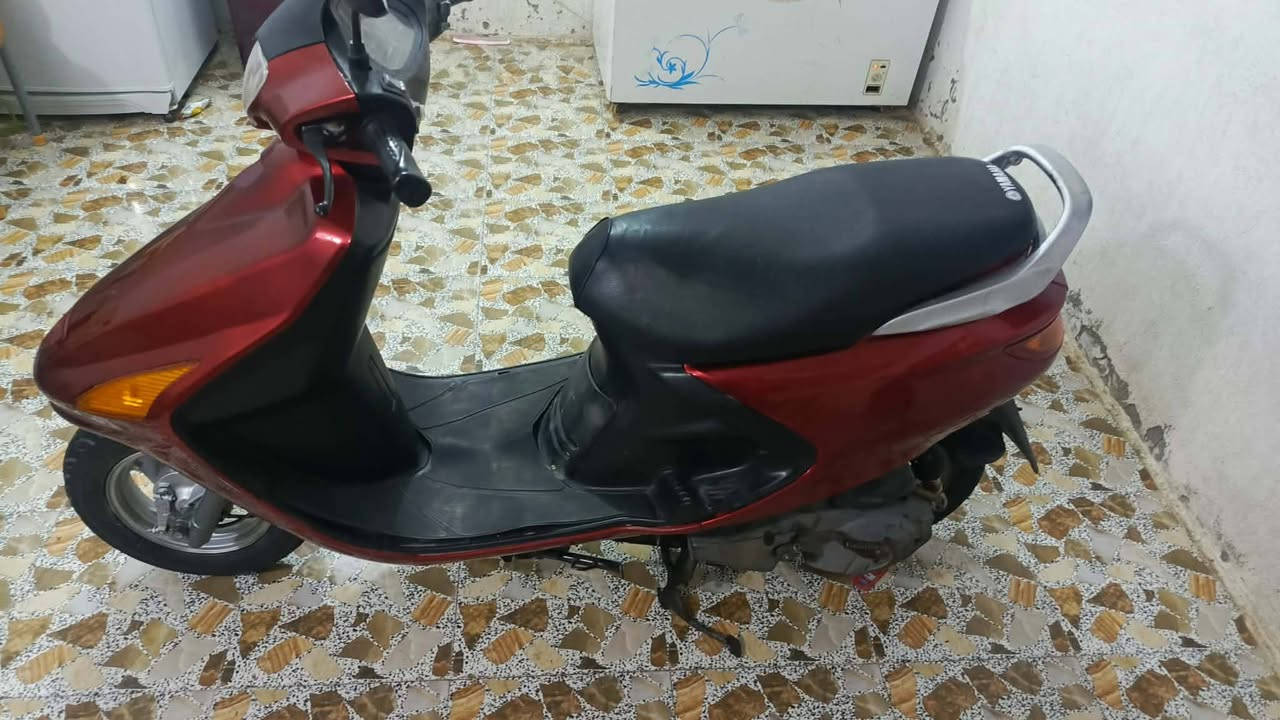 سلام عليكم درجه فرشه البيع حاويه صارلي سبوع من مطلعه من حاويه درجه خير من الله شلعه ومعدل شرط 140 كهربايات كله شغال مكينه خرسه مكان بابل الهاشميه سعر 575وبيها مجال الشراي بي خير ويدلل ستفسار ***********
