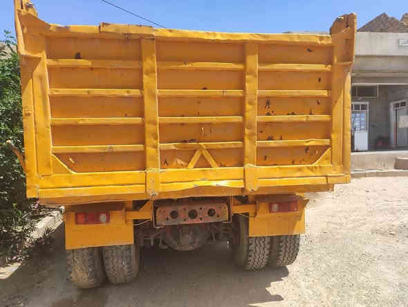 السلام عليكم سكانيا 143 محرك 113
موديل 92 رقم نينوى نكليزي شط تحويل سنويه جديد 

طواير تخم جديد بتريات جديد بودي مدرج اسفل تعبان
مجموعه بومه مكان السيارة تلعفر 
*********** يرهم مراوس كيا

٦
