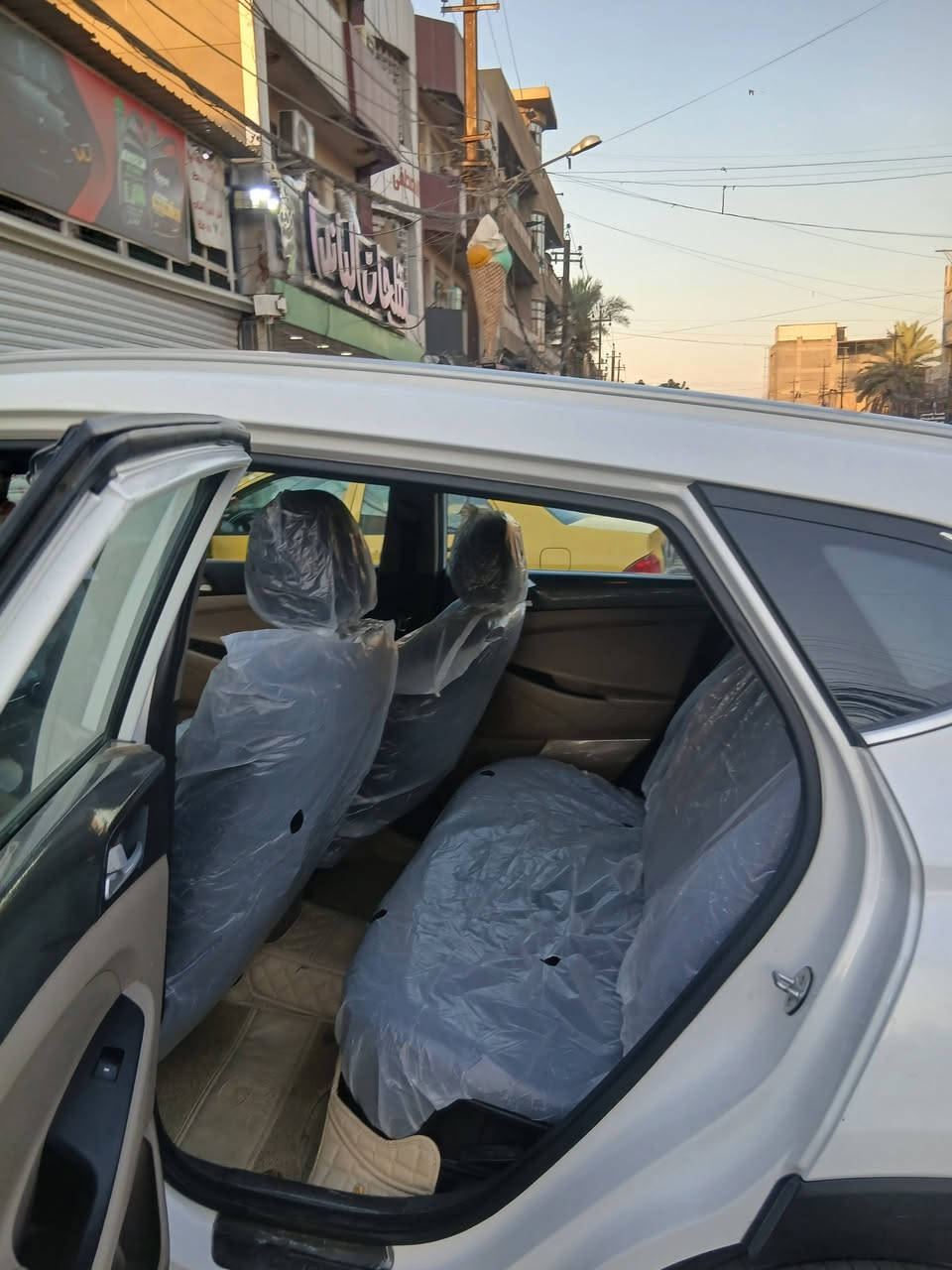 سلام عليكم يوجد توسان خليجي شركة الكاصد 2019 الضرر جاملغ الايمن +معجون قليل في اللغد الايمن والباقي مكفول السونار منشور مع الصور السعر 180 العنوان بغداد الامين الثانيه السياره بأسمي تحويل ثاني يوم رقمي ***********
