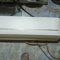 للبيع سبلت جنرال كولد 2طن نضيف يحتاجه بور وغاز فقط سعر 250  الف 077181...